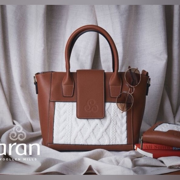Aran Woolen Mills Handbags - Aran Woolen Mills Leather Medium Tote NWT Cable Knit Insert Lined Ireland